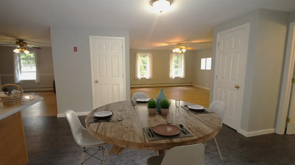 8 Blackberry Lane Raymond NH 03077