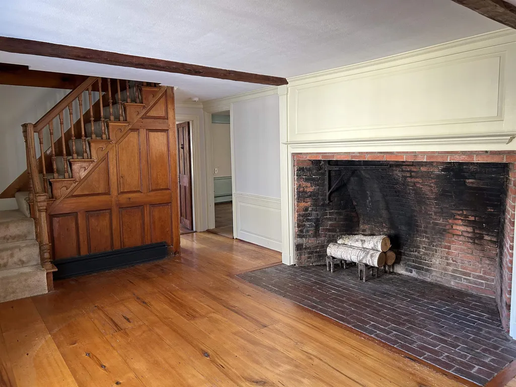 37 Scrabble Road Brentwood NH 03833