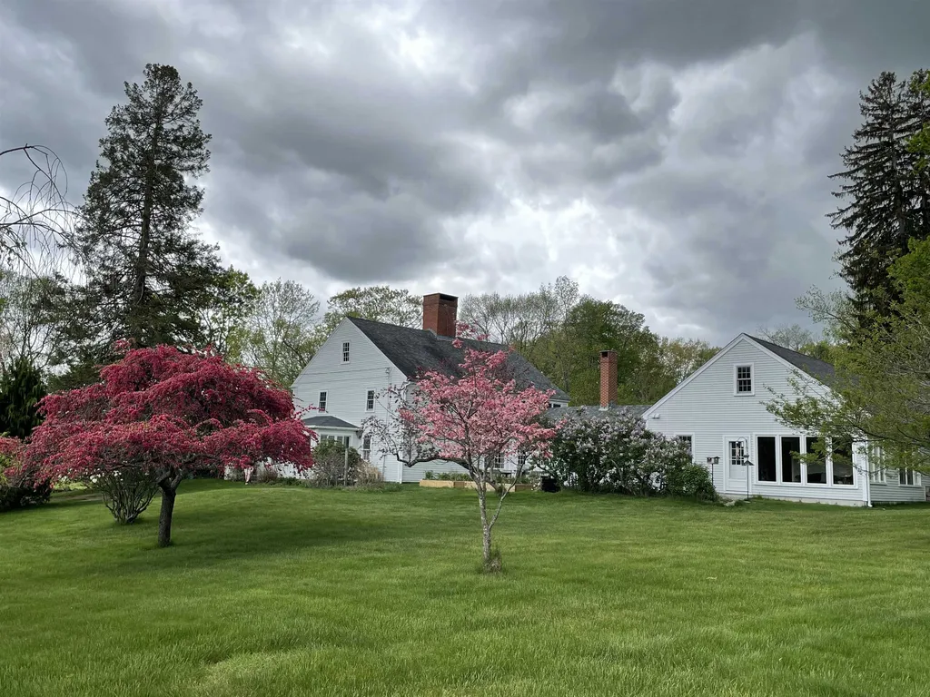 37 Scrabble Road Brentwood NH 03833