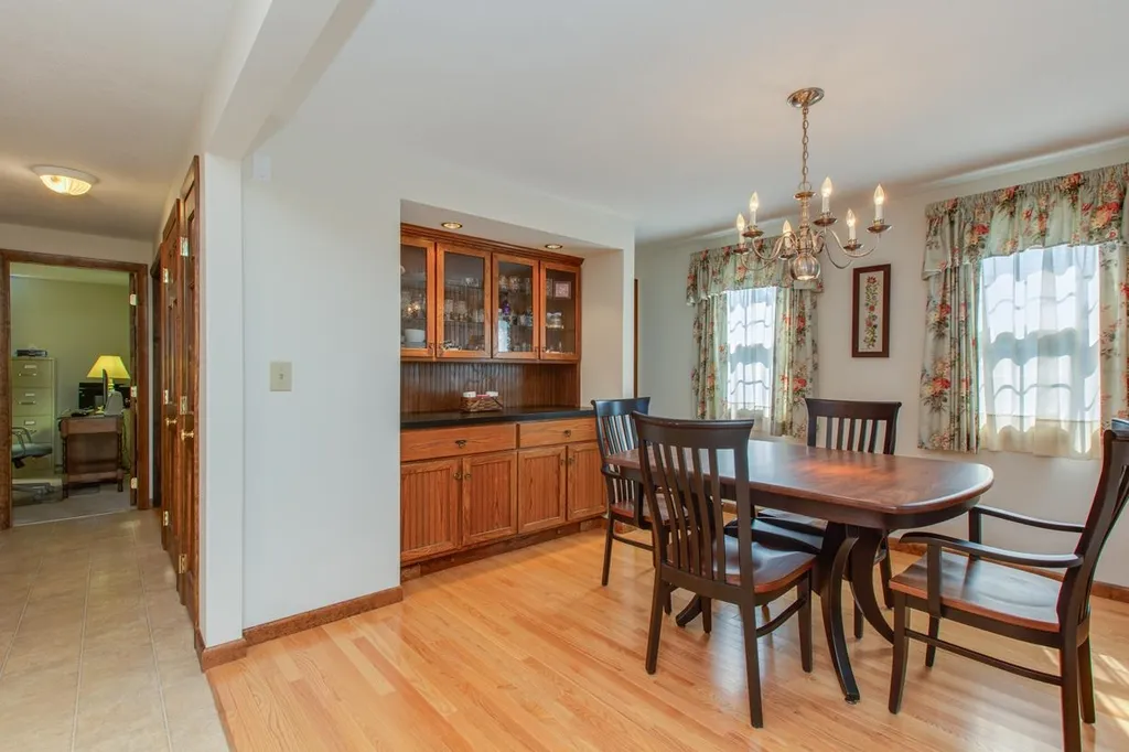 28 Bulova Drive Nashua NH 03060