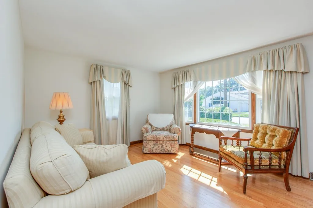 28 Bulova Drive Nashua NH 03060