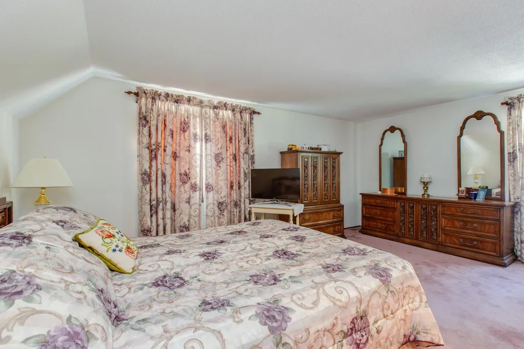 28 Bulova Drive Nashua NH 03060