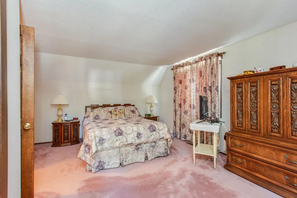 28 Bulova Drive Nashua NH 03060