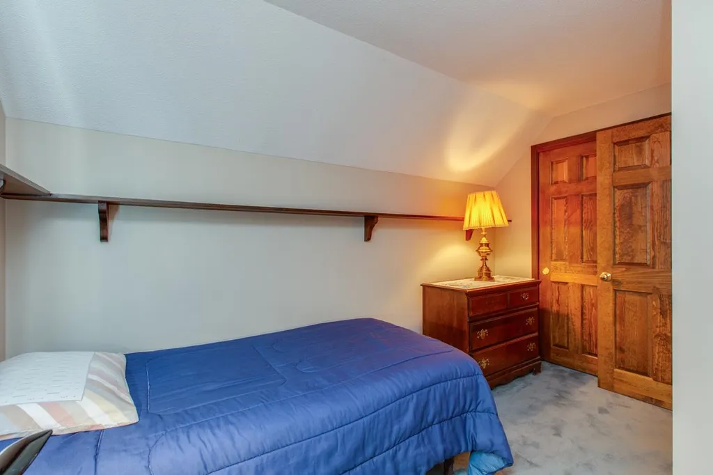 28 Bulova Drive Nashua NH 03060