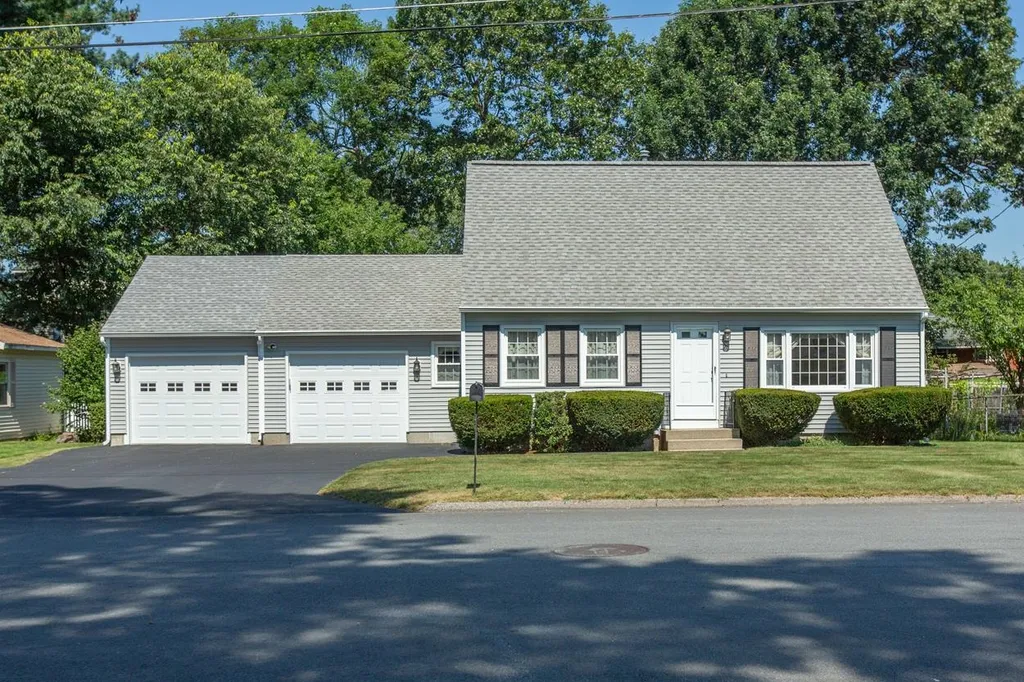 28 Bulova Drive Nashua NH 03060