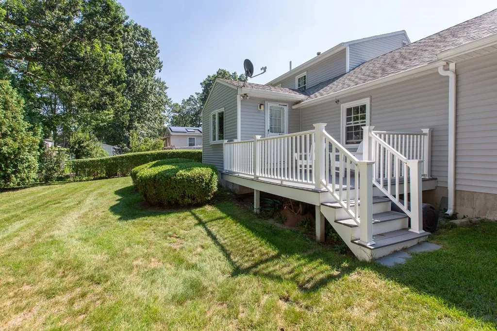 28 Bulova Drive Nashua NH 03060