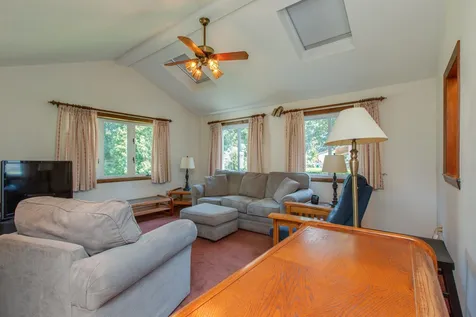 28 Bulova Drive Nashua NH 03060