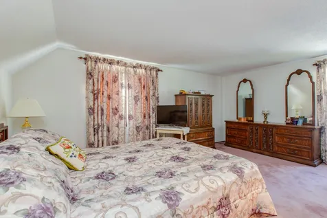 28 Bulova Drive Nashua NH 03060