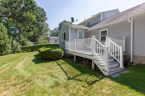 28 Bulova Drive Nashua NH 03060