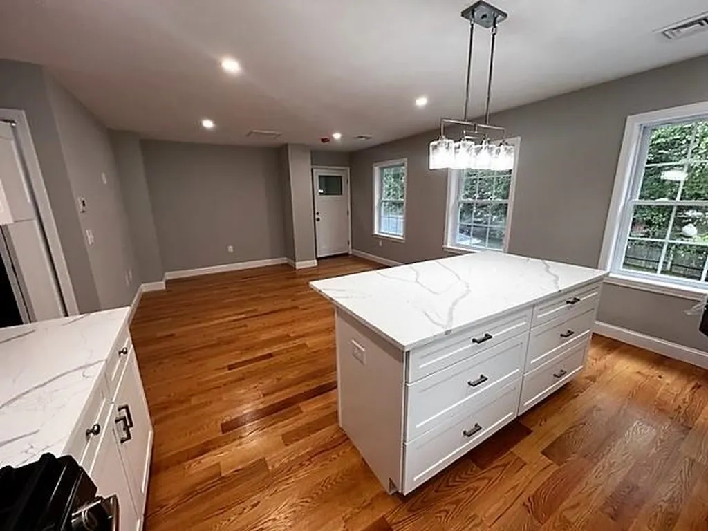 4 Dutton Lane Merrimack NH 03054