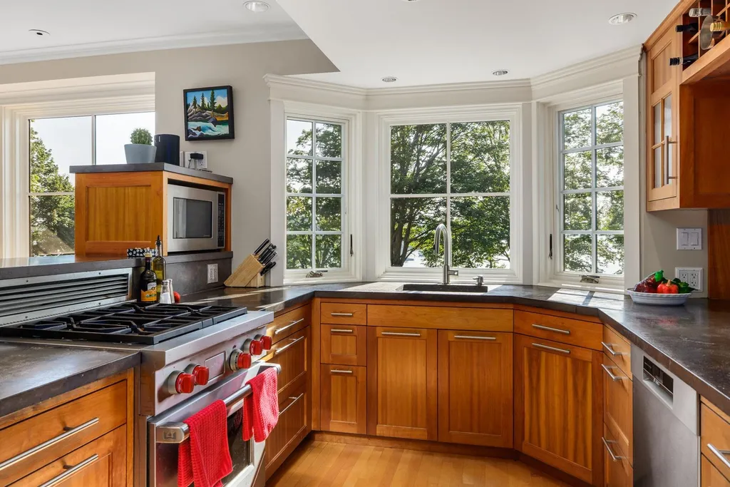 183 Portsmouth Avenue New Castle NH 03854