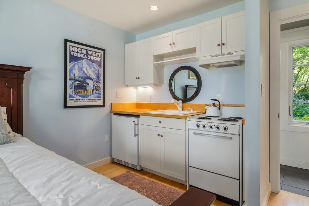 183 Portsmouth Avenue New Castle NH 03854