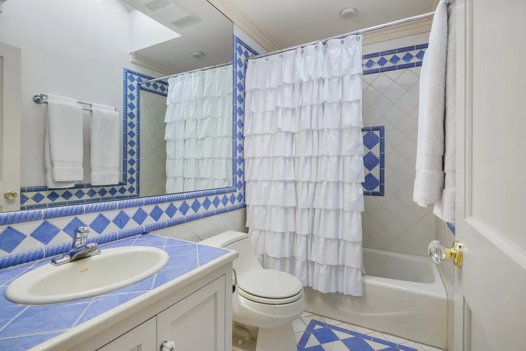 183 Portsmouth Avenue New Castle NH 03854