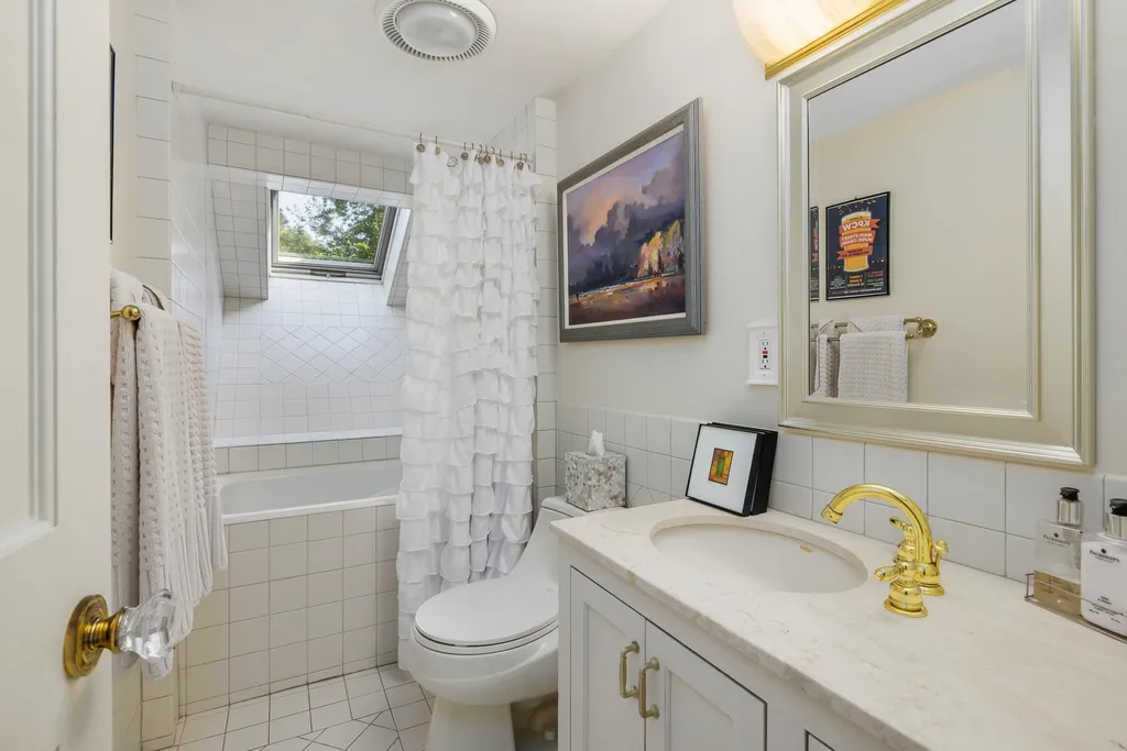 183 Portsmouth Avenue New Castle NH 03854