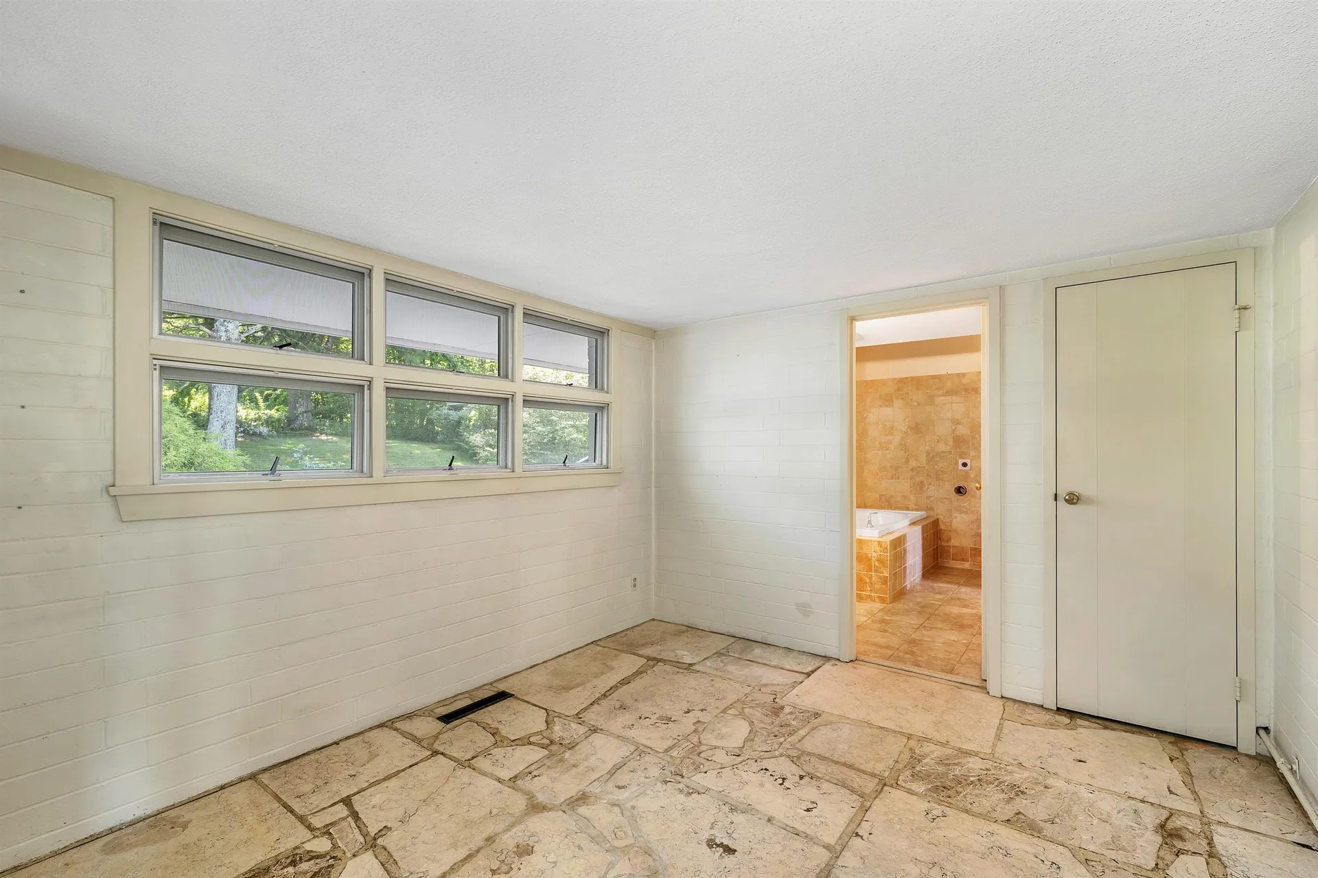 27 Woodwinds Hill Drive Laconia NH 03246