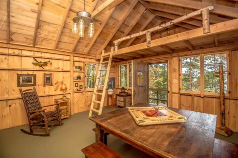 49 Deadreckoning Point Laconia NH 03246