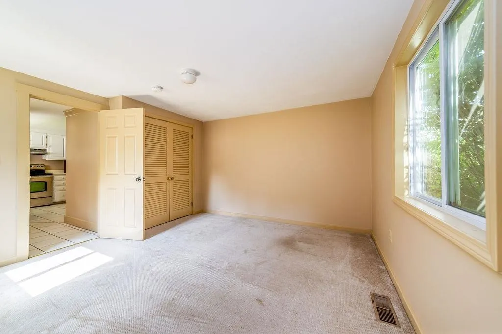8 Marsten Lane Enfield NH 03748