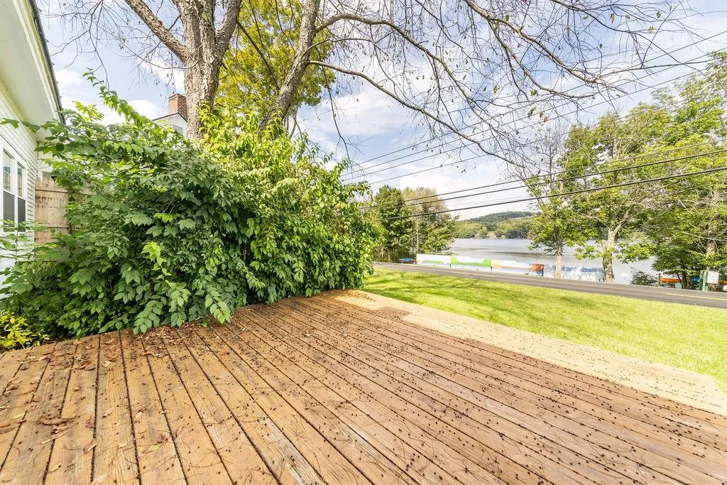 8 Marsten Lane Enfield NH 03748