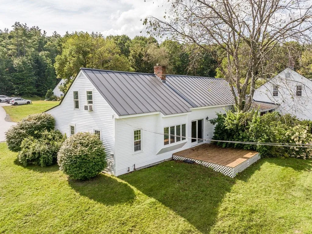 8 Marsten Lane Enfield NH 03748