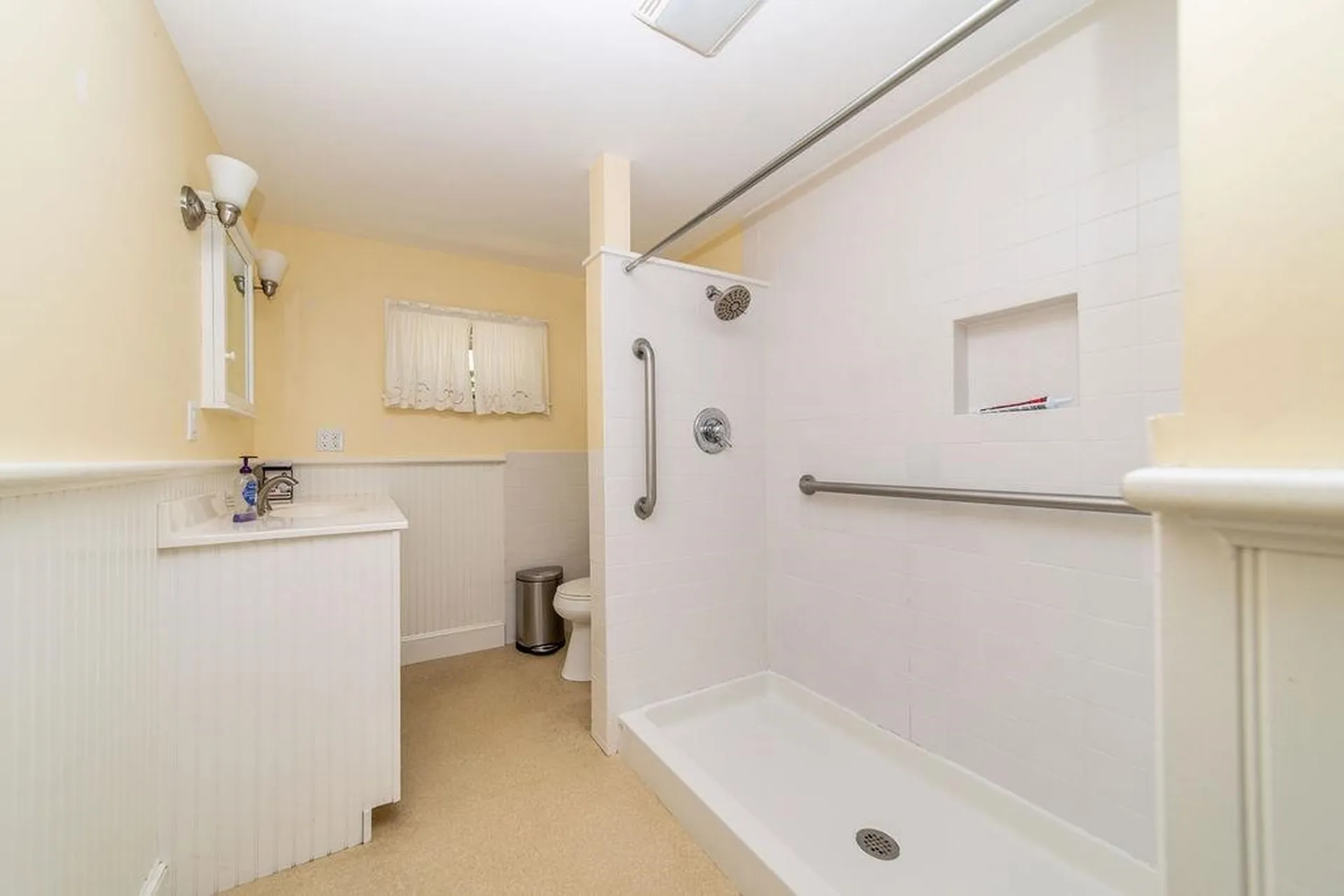 8 Marsten Lane Enfield NH 03748