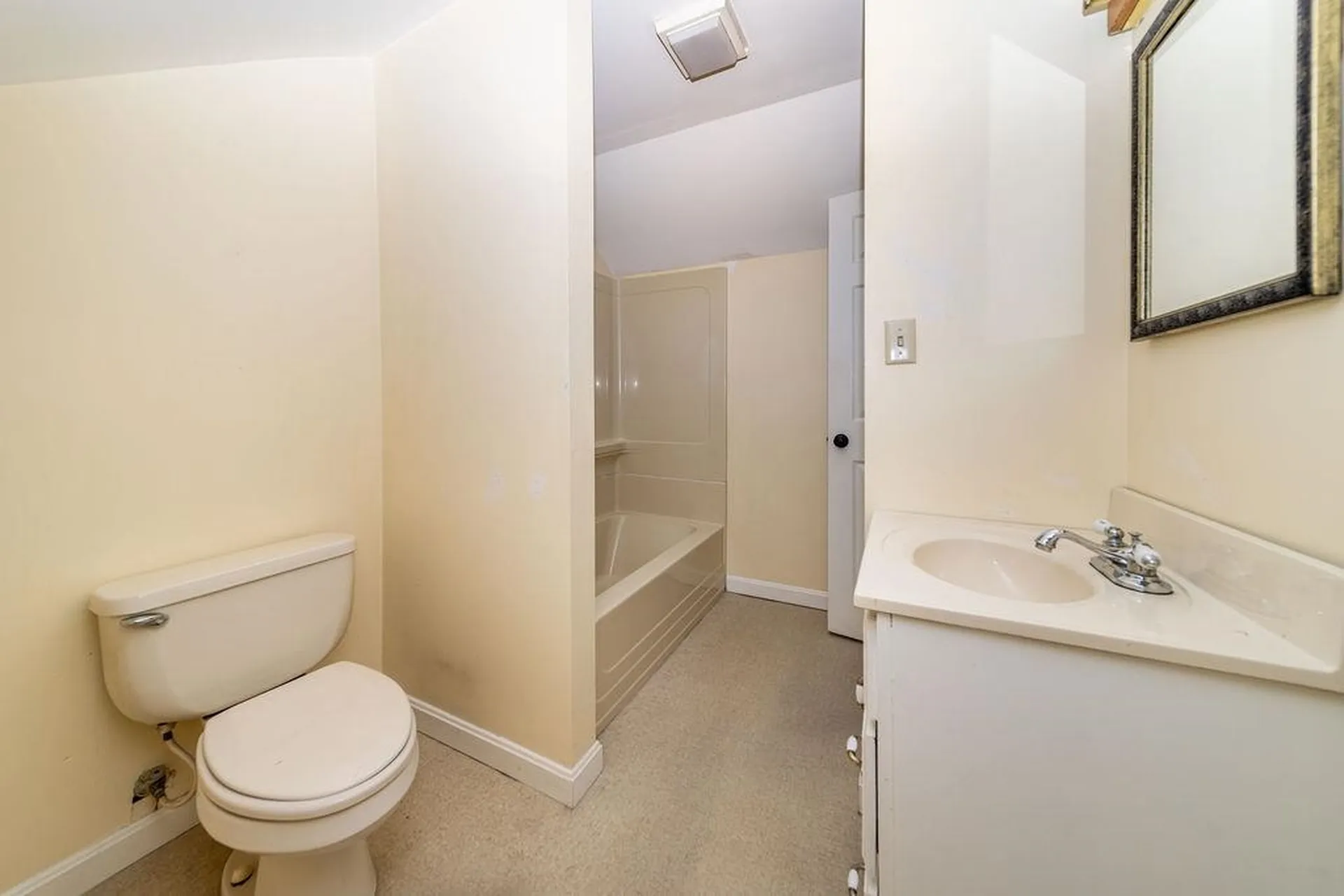 8 Marsten Lane Enfield NH 03748