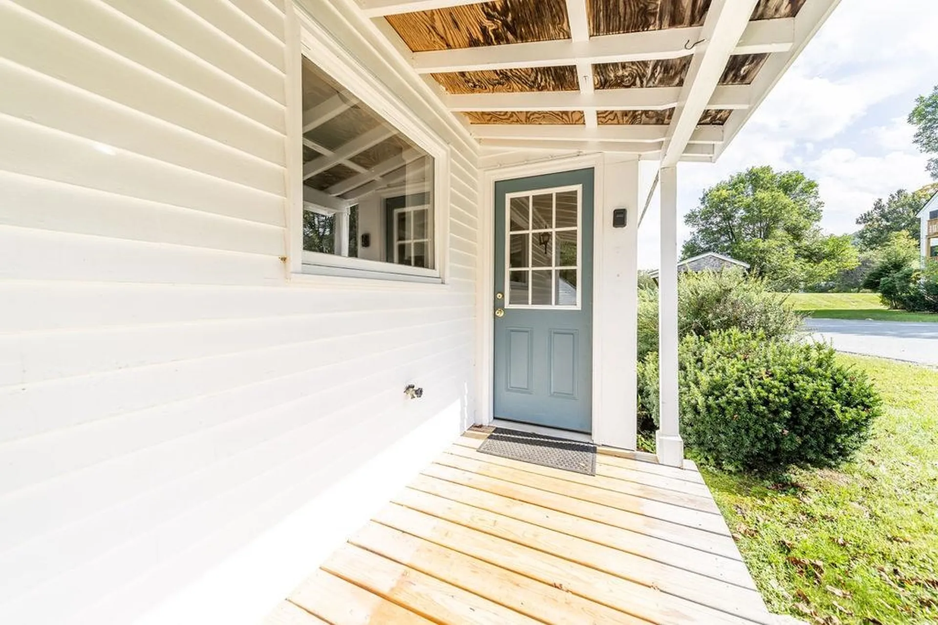 8 Marsten Lane Enfield NH 03748