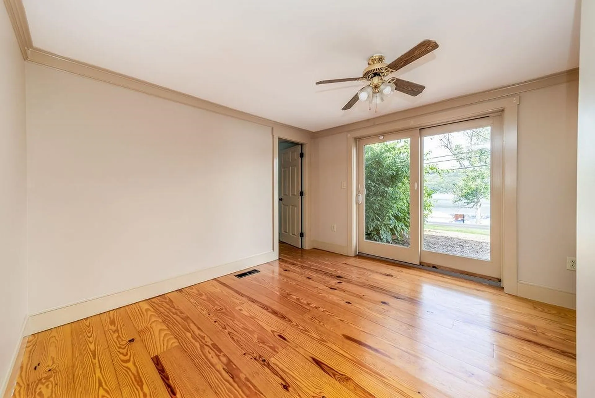 8 Marsten Lane Enfield NH 03748