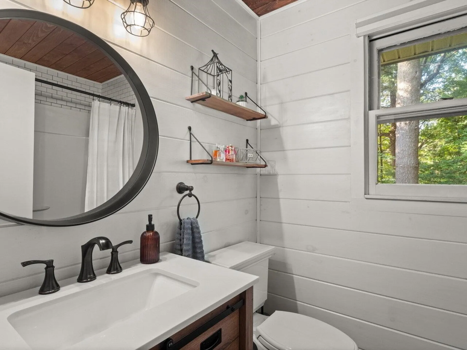 86 Pinecrest Drive Essex VT 05452