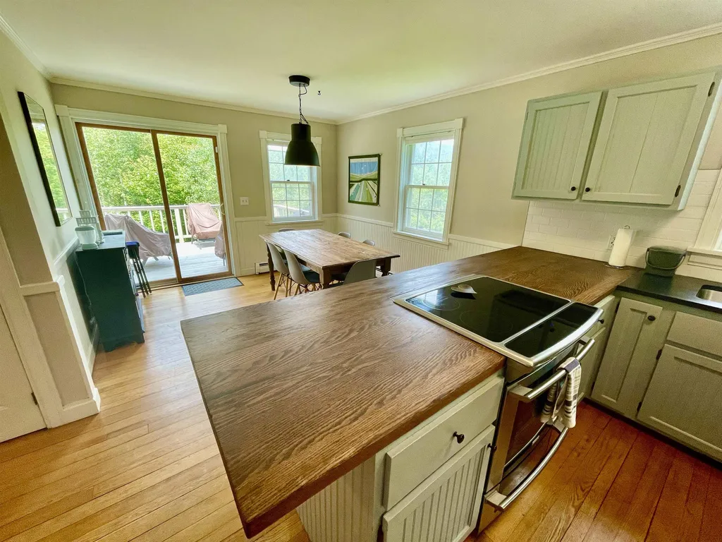 470 Harris Hill Road Fayston VT 05673