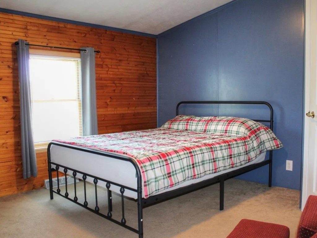 136 Us Route 2 Grand Isle VT 05458
