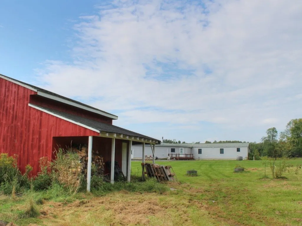 136 Us Route 2 Grand Isle VT 05458