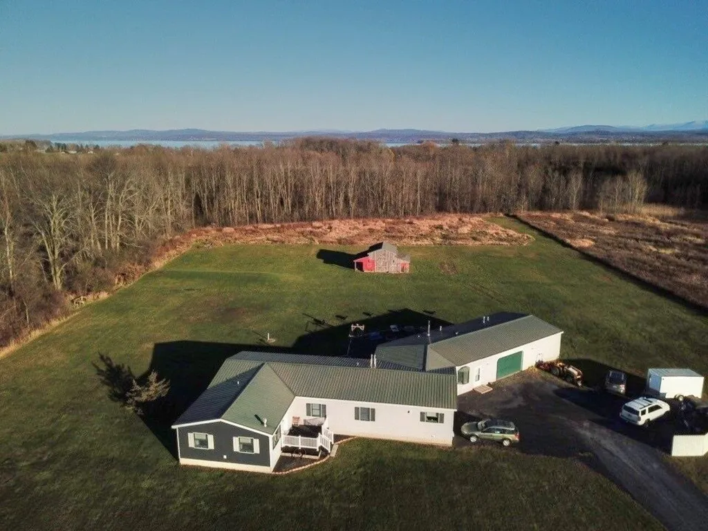 136 Us Route 2 Grand Isle VT 05458