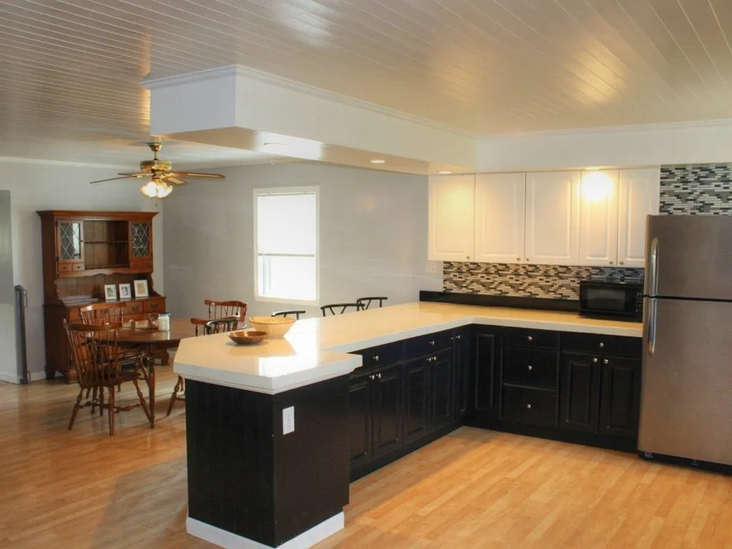 136 Us Route 2 Grand Isle VT 05458