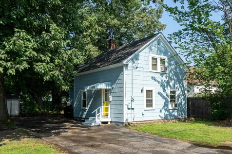 13 Lindsay Court Laconia NH 03246