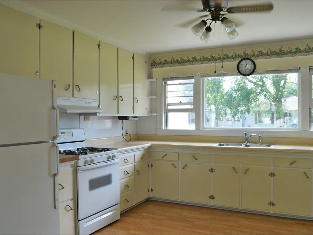 27 South Summit Street Essex Junction VT 05452