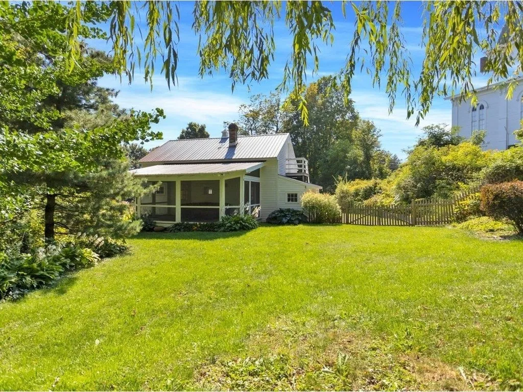 249 Old Hollow Road Ferrisburgh VT 05473
