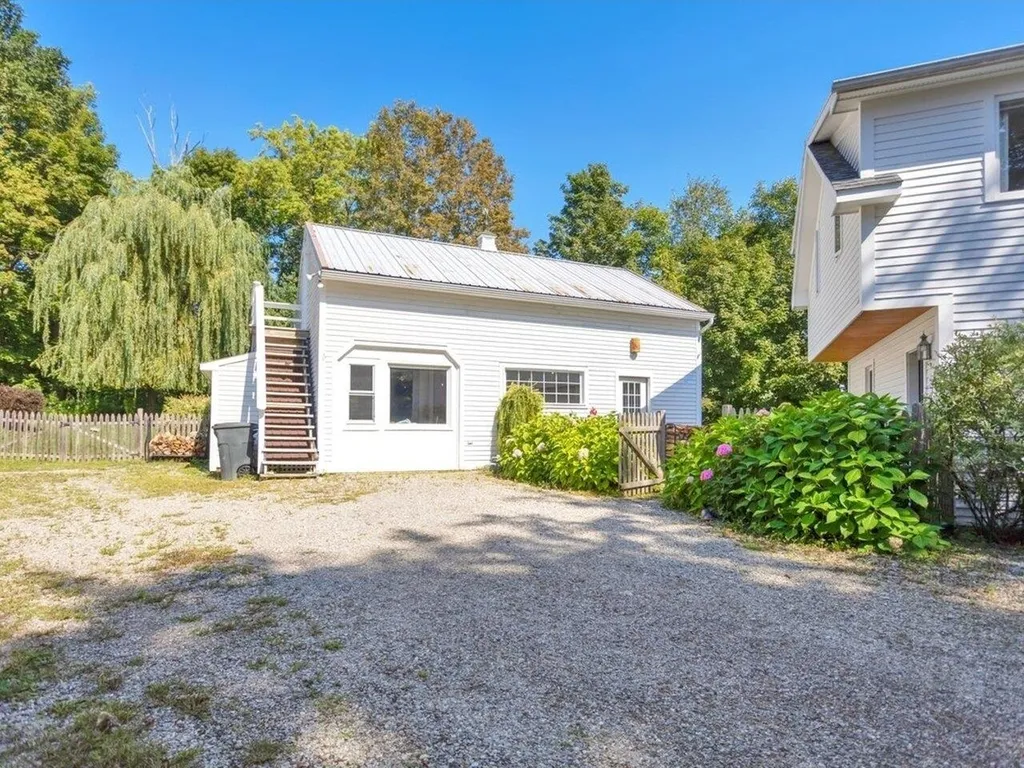 249 Old Hollow Road Ferrisburgh VT 05473