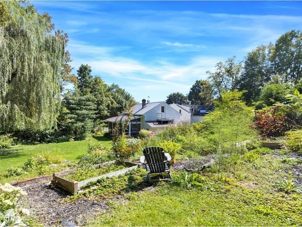 249 Old Hollow Road Ferrisburgh VT 05473