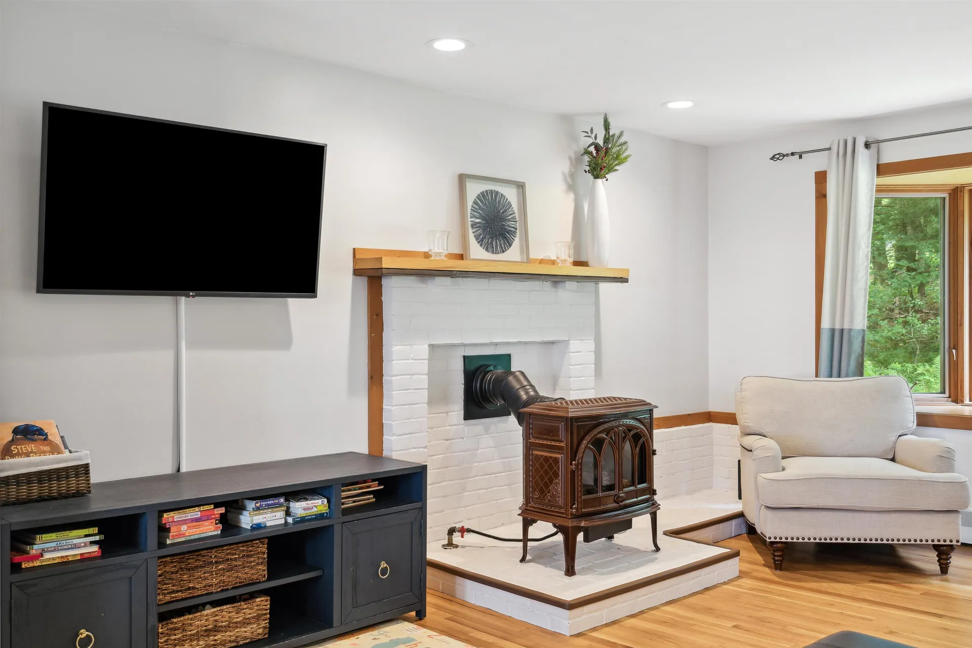 14 Dorset Lane Lebanon NH 03766
