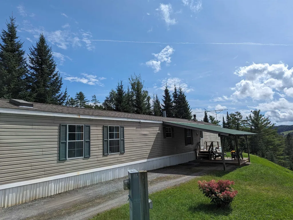 316 Urie Drive Lyndon VT 05851