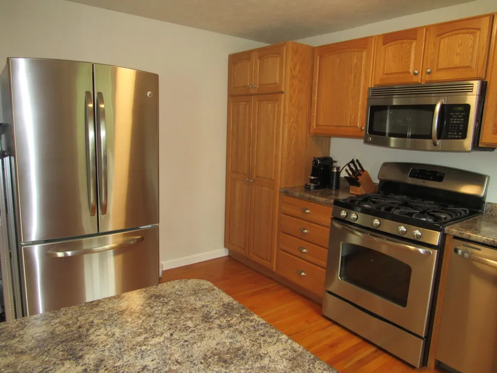 6 Lochmere Lane Nashua NH 03063