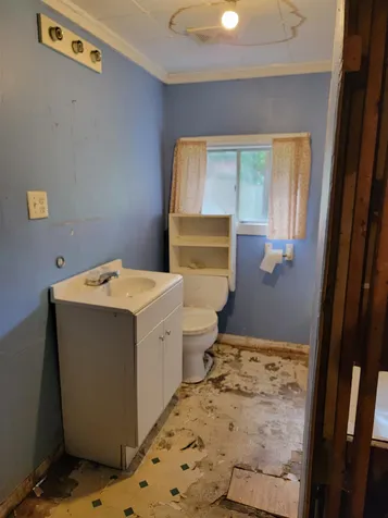 33 Oak Hill Road Hinsdale NH 03451