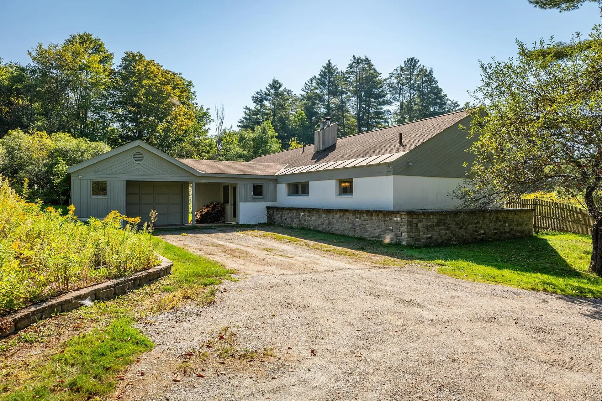 3452 Vt Route 100 Londonderry VT 05155