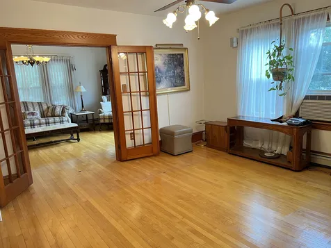 526 Amherst Street Manchester NH 03104