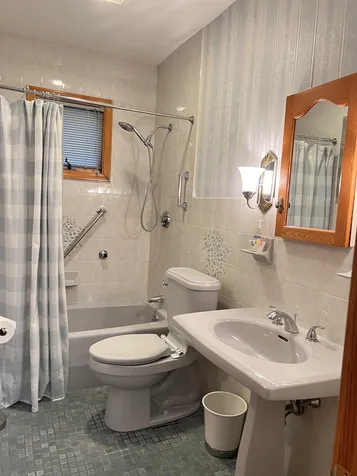 526 Amherst Street Manchester NH 03104