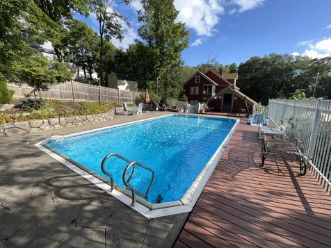 526 Amherst Street Manchester NH 03104