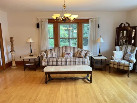 526 Amherst Street Manchester NH 03104