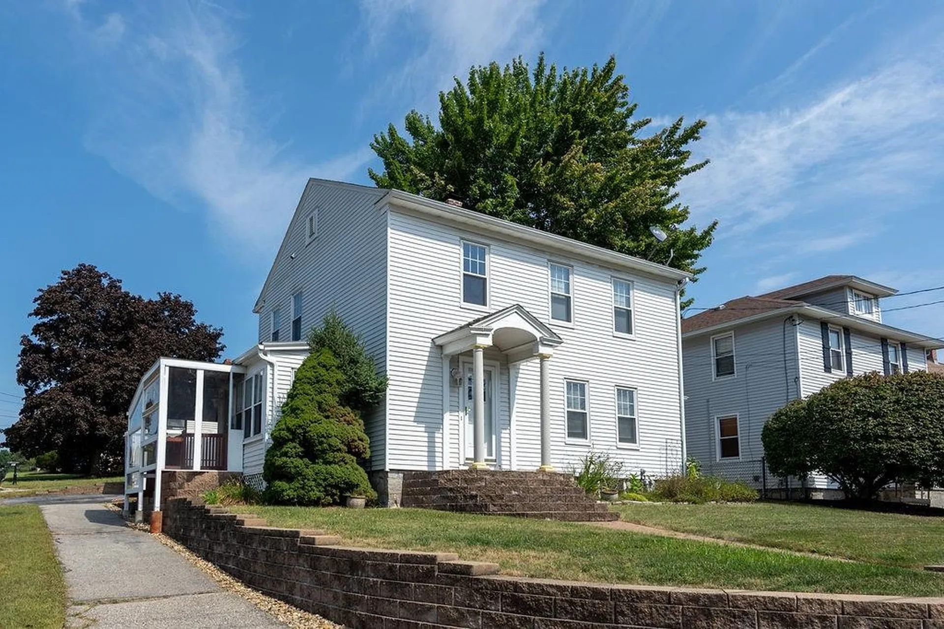 565 Kelley Street Manchester NH 03102