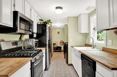 104 Harvey Lake Road Northwood NH 03261