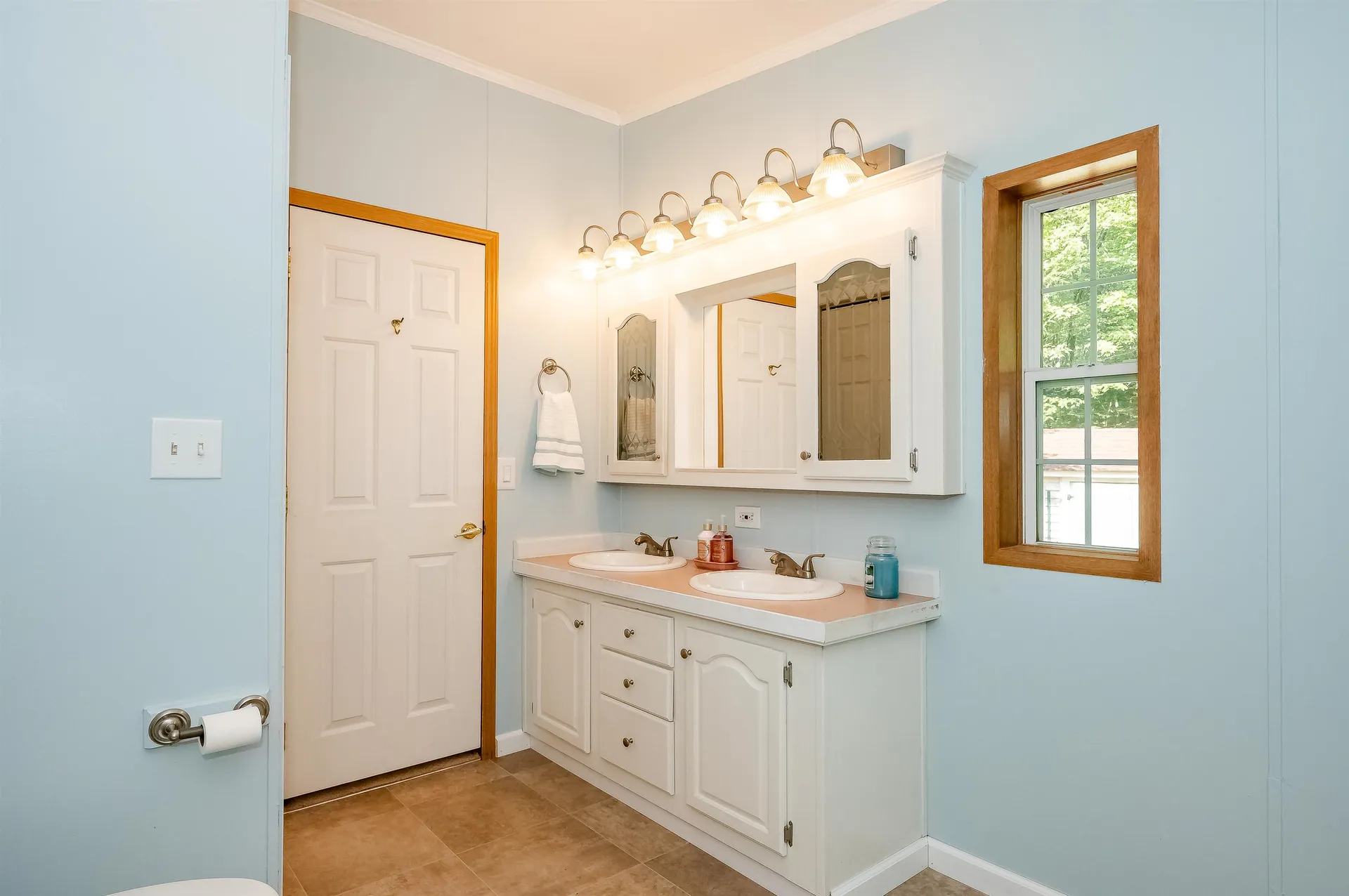 98 Eagle Drive Rochester NH 03868